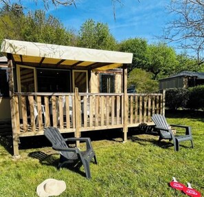 Property grounds - ZEcamping 3 étoiles chiens acceptés locatif BBQ 15m2 4 pers (Jumilhac-le-Grand)
