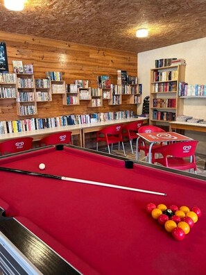 Games room - ZEcamping 3* tente BBQ 38m2 5 pers (Jumilhac-le-Grand)
