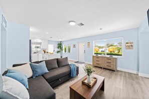 Smart TV - Tropical Getaway~Heated Pool~MiniGolf~BBQ~Pool table~Near FIFA World Cup Stadium (Fort Lauderdale)