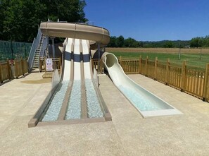 A heated pool - ZEcamping 4 étoiles animé piscine chauffée chiens acceptés tente 25m2 (Proissans)