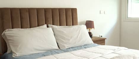 WiFi, bed sheets