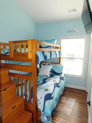 Iron/ironing board, free WiFi, bed sheets - Ocean Lakes site 1294 3 bdrm/2bath sleeps 7, Golf Cart *Promo* (Myrtle Beach)