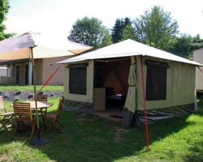 Exterior - ZEcamping 3* piscine chauffée locatif BBQ 4 pers (Lesperon)