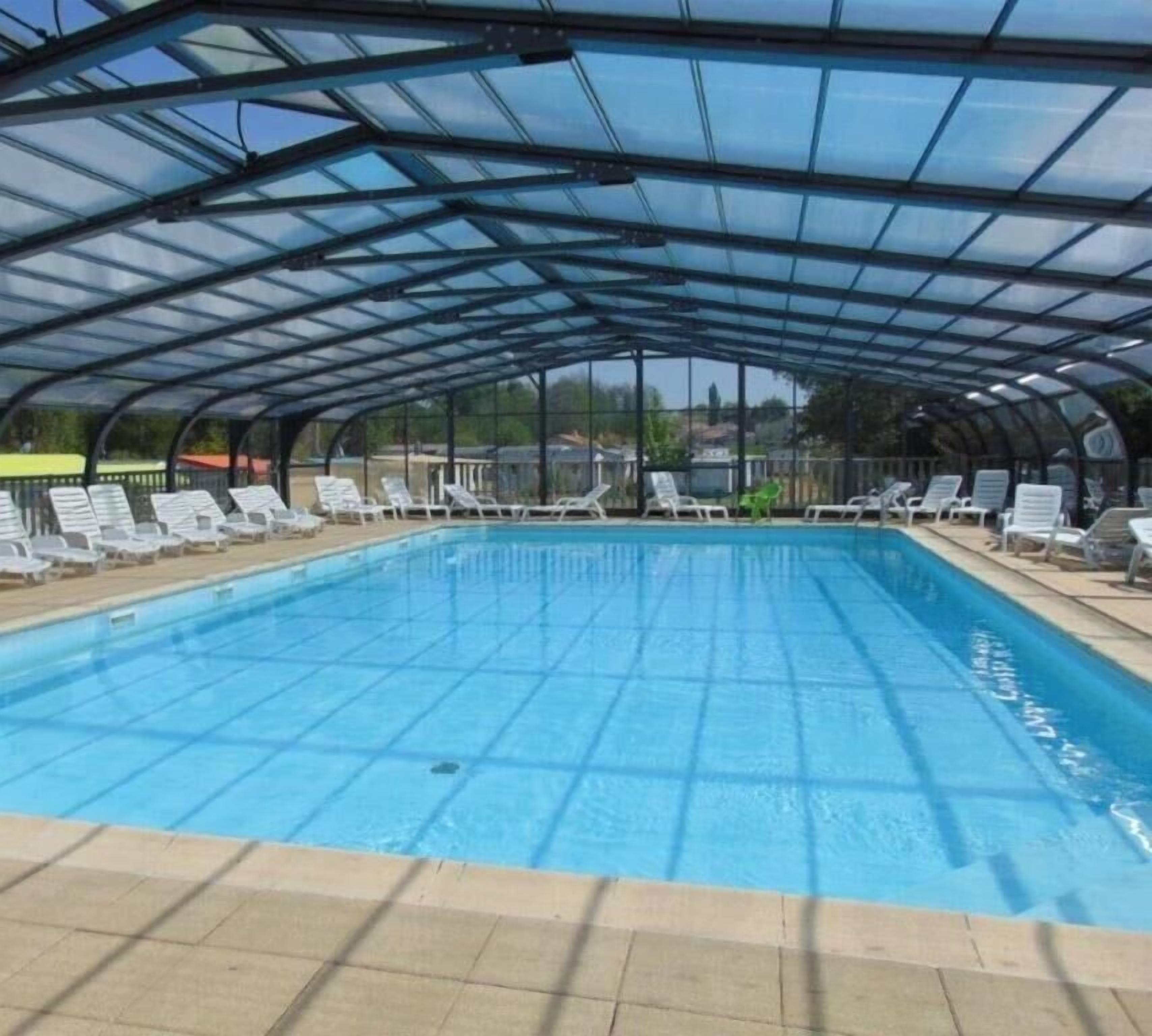 Innenpool, beheizter Pool