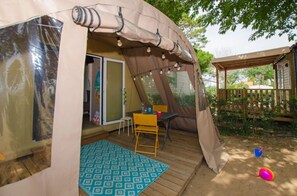 Outdoor dining - Camping 4 étoiles - Piscine  - ccbbecb (Agde)