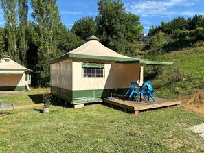 Property grounds - ZEcamping 3 étoiles piscine chiens acceptés tente 20m2 4 pers (Durfort)