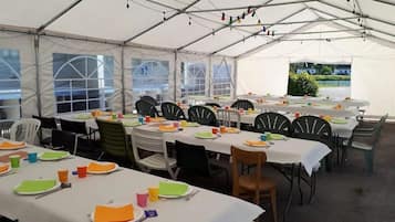Espace banquet en plein air