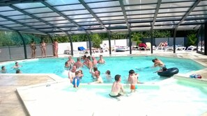 Indoor pool, a heated pool - ZEcamping 4* piscine couverte chiens acceptés tente BBQ 21m2 5 pers (Apremont)