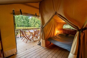 Interior - ZEcamping 4* familial piscine couverte pet friendly tente 35m2 5 pers (Granges-sur-Vologne)