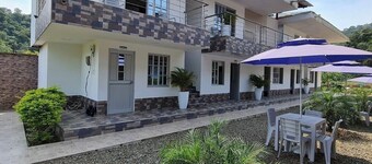 Hotel en Bahia Solano para avistamiento de Ballenas, pesca deportiva y buceo