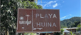 Hotel in Bahia Solano for whale watching, sport fishing and scuba diving.