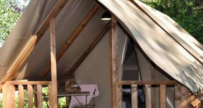 ZEcamping 3 étoiles familial piscine chauffée cabane 2 pers