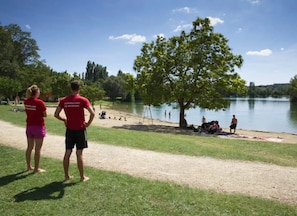 Beach - ZEcamping 3 étoiles familial piscine chauffée cabane BBQ 17m2 (Hauterives)