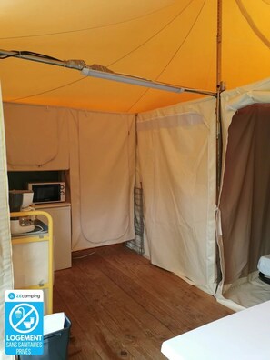 Interior - ZEcamping 3* dog friendly tennis piscine chauffée (Neuvic)