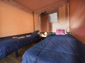 2 camere, Wi-Fi (a pagamento)