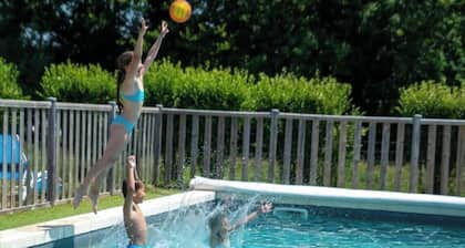ZEcamping piscine chauffée pet friendly locatif BBQ 4 pers
