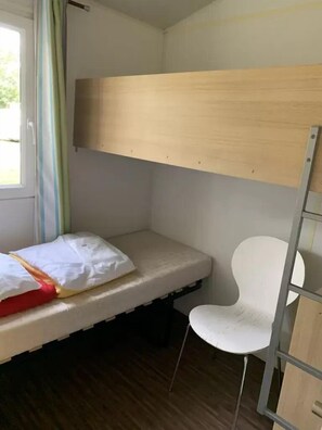 2 bedrooms, WiFi - ZEcamping 3* pataugeoire piscine dog friendly locatif 32m2 4 pers (Junas)