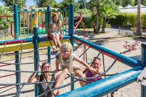 Children’s area - ZEcamping 4* espace aquatique pet friendly animations locatif 5 pers (Sérignan)