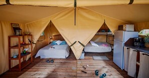 2 bedrooms, WiFi - ZEcamping 4* espace aquatique pet friendly animations locatif 5 pers (Sérignan)