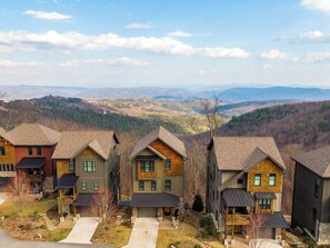Exterior - The Lookout at Blue Ridge Mountain Club-amenities, seasonal pool, hot tub, outdoor gas fireplace (Boone)