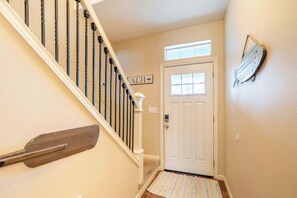 Interior - Riverfront Home Near Downtown + 5Min Walk to Beach (Lincoln City)