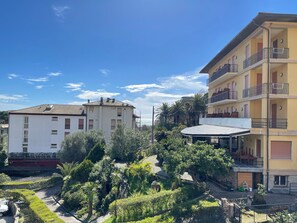 Exterior - Jolie Cosy Apartment with A/C near best beaches (Monterosso al Mare)
