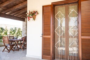 Outdoor dining - Villetta Azzurra - Salento Reservation (Marina di Mancaversa)