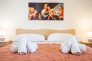 Free WiFi, bed sheets