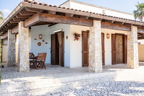 Outdoor dining - Villetta Azzurra - Salento Reservation (Marina di Mancaversa)