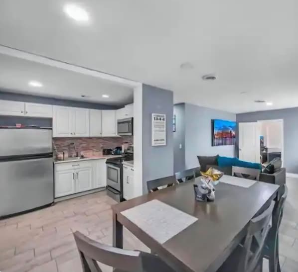 Dining - Spacious 4BR Home
Comfortable Stay in Lauderhill Near FLL & Beaches (Fort Lauderdale)