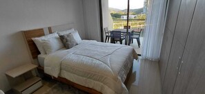 Room - Vrbo Property (Gaira)