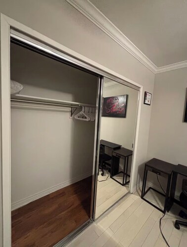 Delightful 2-bedroom apartment with AC in Beverly Hills near Rodeo Dr.