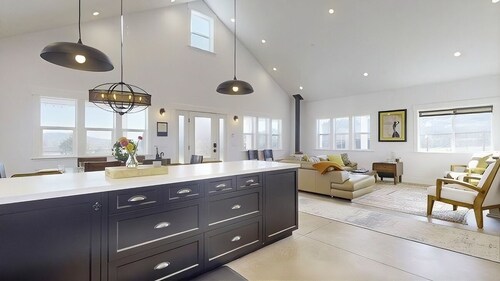 Charming French Country Farmhouse in lovely Santa Rosa
30 night minimum