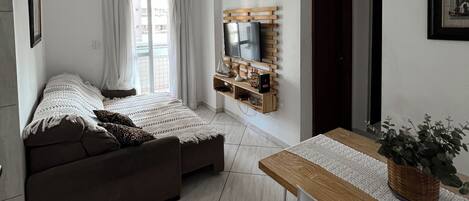 1 habitación, tabla de planchar con plancha, wifi gratis y ropa de cama