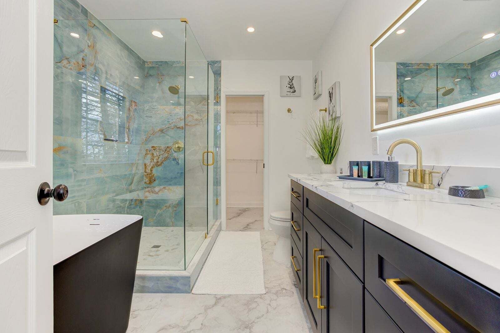Shower, towels