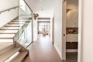 Interior - Villa Eclipse Solaire | Hot tub & Sauna  | Walk to Ski-in Ski-out | Tremblant Living (Mont-Tremblant)