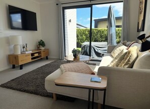 Living area - Rooms with Home Comfort (Hamilton)