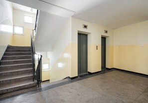 Interior - Krasiński Garden Skyline Apartment (Warszawa)