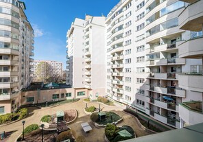 Property grounds - Wola Kacza Spacious Apartment (Warszawa)