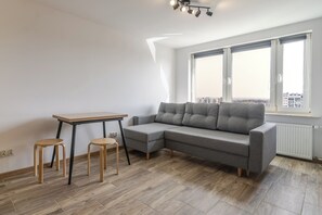 TV - Młodych Patriotów Chic Studio (Gliwice)