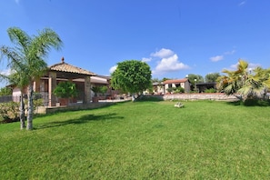 Unclassified image, 5 of 48, button - Villa Lampo - Private Villa With Pool (Solarino)