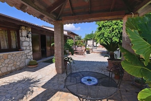 Outdoor dining - Villa Lampo - Private Villa With Pool (Solarino)