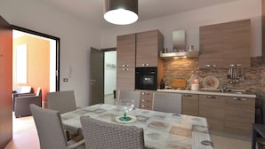 Dining - Villa Lucente, with private pool near Syracuse (Floridia)