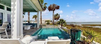 Waterfront home w/ private pool, grill, community amenities & great location