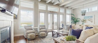 Waterfront home w/ private pool, grill, community amenities & great location