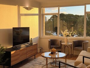 TV - KozyGuru | Kurraba Point | Waterfront Appeal Bliss (Kurraba Point)