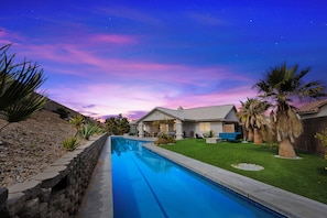 Pool - Desert Paradise - Pool & Heated Spa - 3 Bedroom Private House Near Joshua Tree (Yucca Valley)