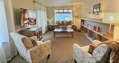 Historic 3-bedroom Retreat between Bozeman & Billings - Gateway to Yellowstone.