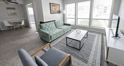 Sleepover | Elite 1BD/1BA + Gym - Wichita