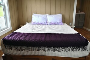 1 bedroom, iron/ironing board, free WiFi, bed sheets - Serenity Escape: Calm Cottage (Lodi)